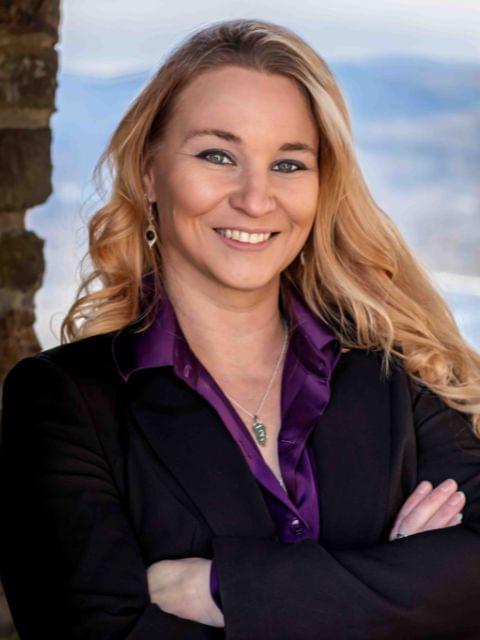 Picture of Samantha (Sam) O'Bryan.